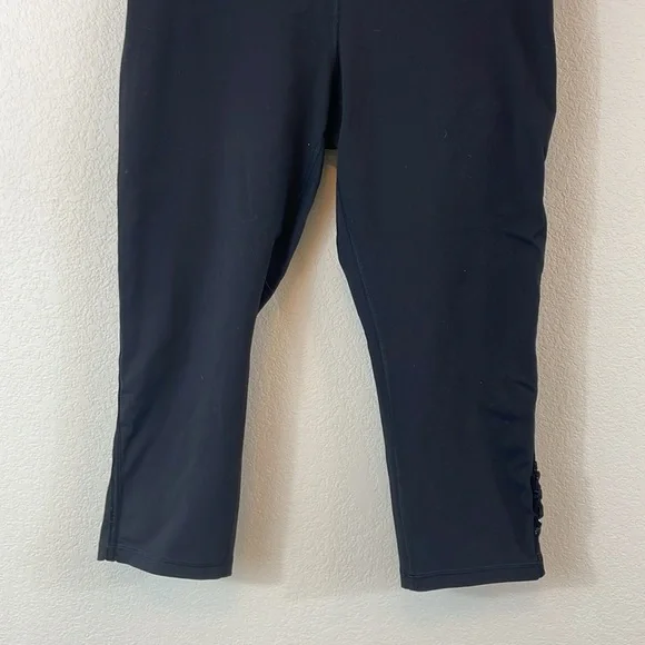 Lululemon wunder under crop velvet bow leggings size 12 - Picture 3 of 7